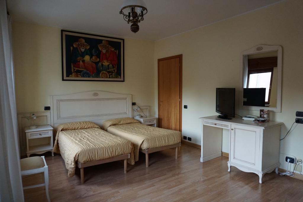 Hotel Siros Verona Quarto foto